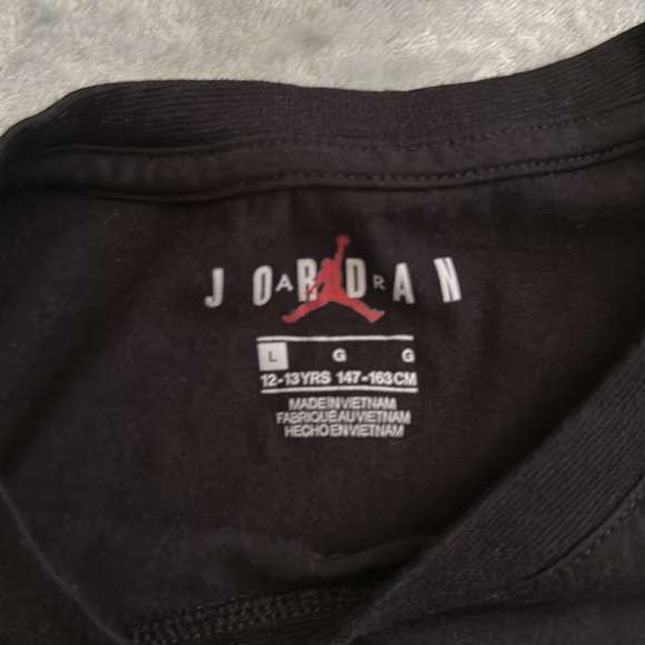 Jordan boys shirt - Picture 2 of 2